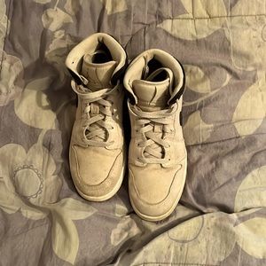Jordan 1s mid high shoes